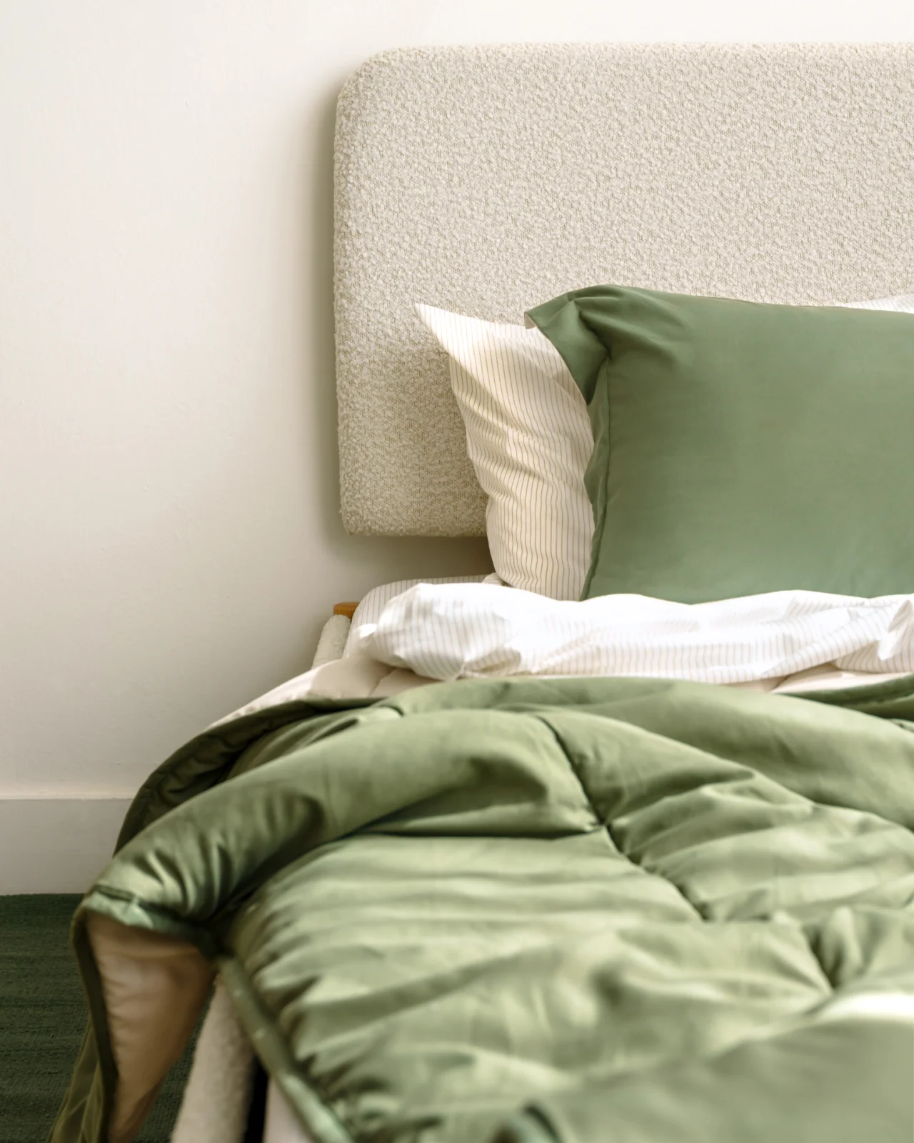 Endy Petit Comforter Set - Image 17